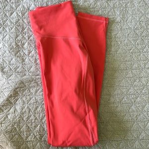 NWOT Lululemon Train Times